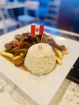 Lomo Saltado Peruano