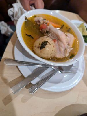 Sopa de pollo