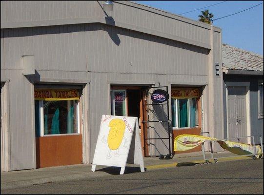 Tamales La Bamba is located in a pre-fabricated metal building, on Atkinson Street in Roseville, CA, just a short block north of Denio's.