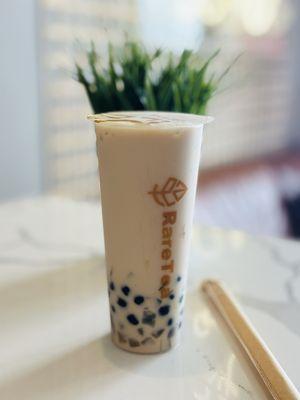 Roasted oolong tea presso with aloe and brown sugar boba