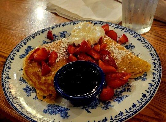 Strawberry cheesecake pancakes