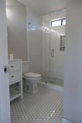 new bathroom 1/2