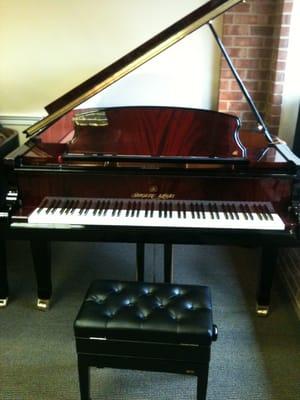 Shigeru Kawai in the Piramid Mahogany and Blk Finish!!!