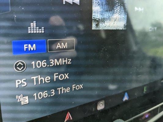 WBUK 106.3 The Fox