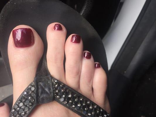 Lee did a great job with my pedicure and even gave my a mini back and neck massage. She's a doll.