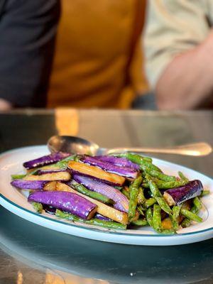 Stir Fried Eggplant and String Bean ()