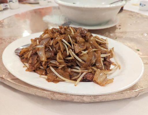 Beef chow fun