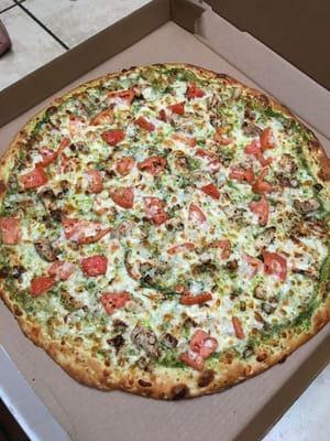 Pesto chicken pizza