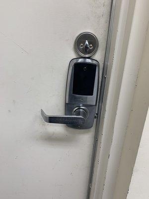 Comercial keyless entry