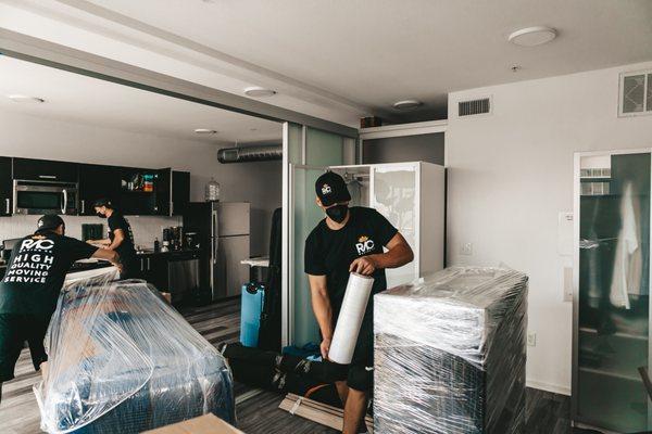 Professional movers and packers