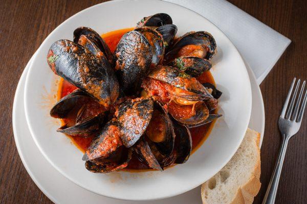 Mussels in red sauce