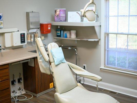 LaGrange Oral Surgery & Implant Center Operatory Room