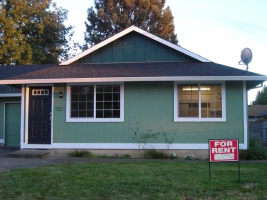 Curb Appeal!  Clean and straight really paid off for this duplex!