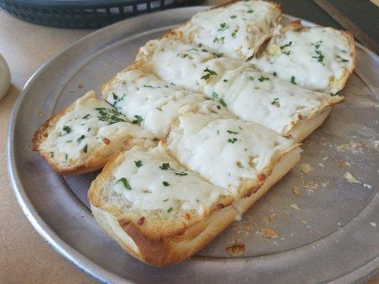 Garlic cheese bread