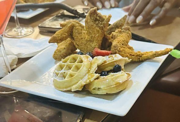 Chicken & waffles