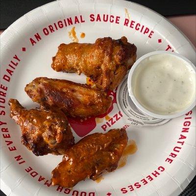 Hot wings with Ranch Dipping Sauce