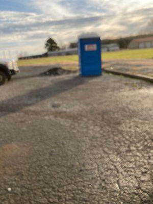 Porta potty with NO sink for hand washing