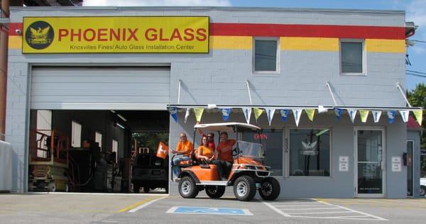 Phoenix Glass, Inc.
Knoxville's Finest Auto Glass Center
Locally Owned & Operated since 1986