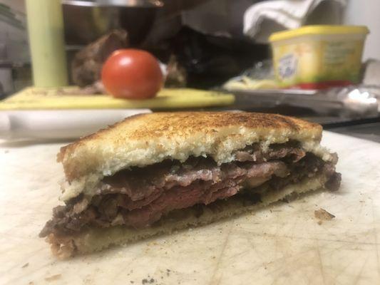 Prime rib melt