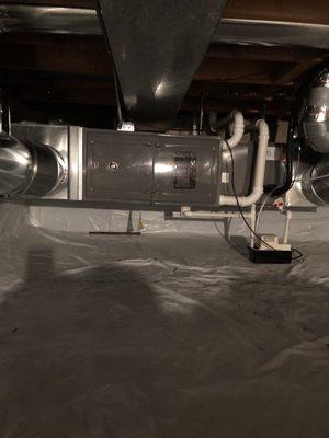 Horizontal 95% Efficient Furnace in crawl space