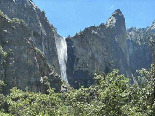 Visiting Yosemite with Hambik's and their professional guide, Nune was a wonderful experience. Highly recommended.