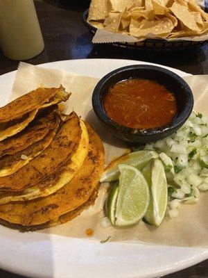 TACOS DE BIRRIA