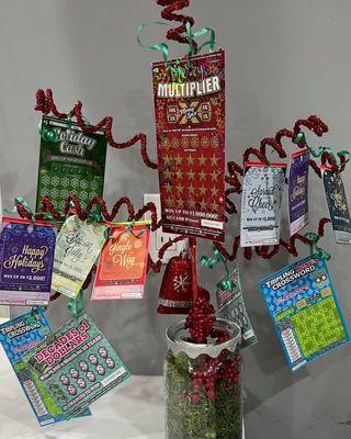 Holiday scratchers baskets