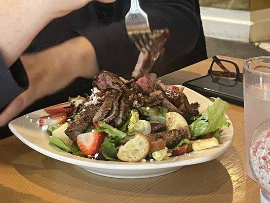 Steak salad