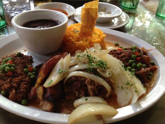 Completa de Lechon, Picadillo y Ropa Vieja con arroz y negros