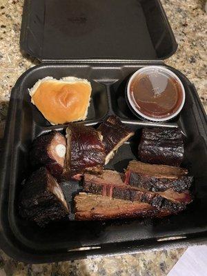 2 meat plate...rib tips and brisket...not a fan