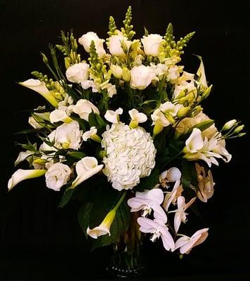 Classic all-white arrangement