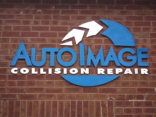 Auto Image Store front Logo