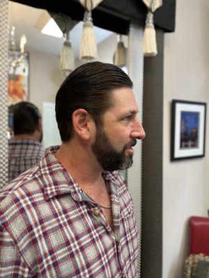 Men's haircut & beard work