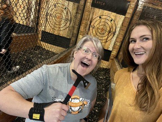 Heber Hatchets Axe Throwing