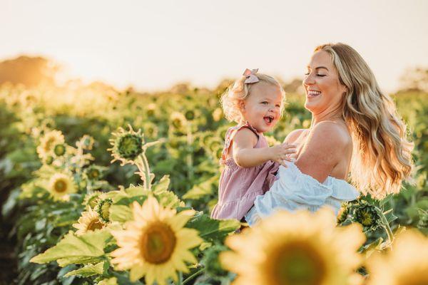 Holland Farms Sunflower Session Mom and daughter