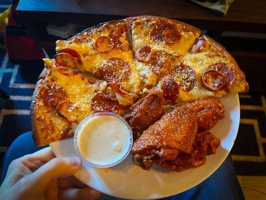 Gluten free pizza! Delicious, best one I've had for takeout in L.A. in my six years here.