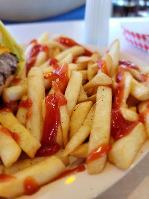 Fries. No seasoning on these fries. Had to add salt pepper and ketchup for flavor