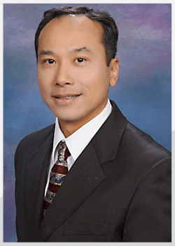 The younger side of Dr. Khang Le - Ü