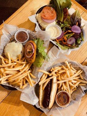 Wagyu burgers, fries, side salad