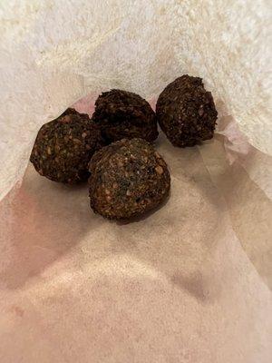 Falafel 4pc (4.5/5)