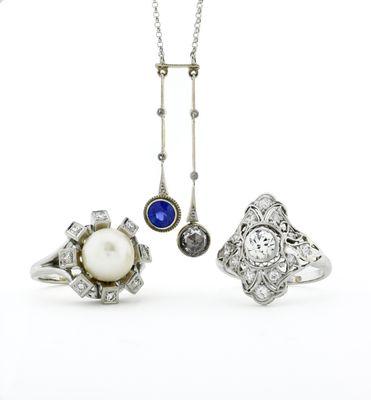 Looking for vintage jewelry? Our antique & estate diamond jewelry is always in hot demand, priced to sell.