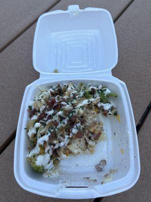 Chicken bacon ranch Spud with broccoli