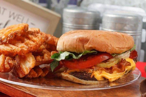 Cheese Burger withe waffle fries