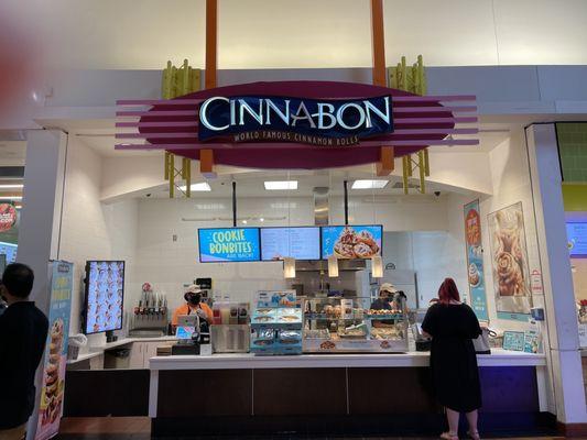 Cinnabon