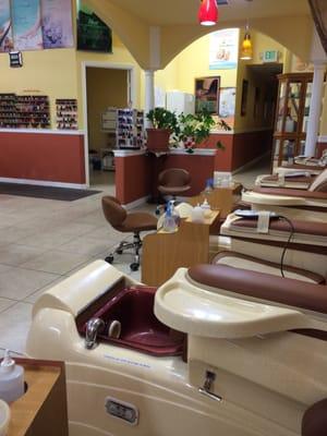 I like how spacious this salon is - 8 pedi chairs, 10 mani chairs.