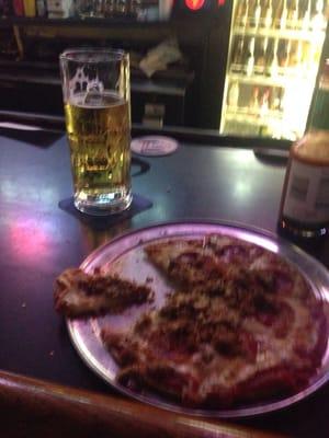 Pizza and a brew $7.75 !!!!