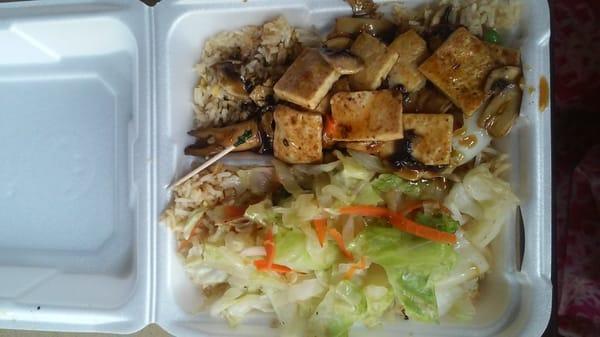 Tofu Teriyaki bowl w/cabbage,mushrooms, and fried rice! Very good for food court fare!