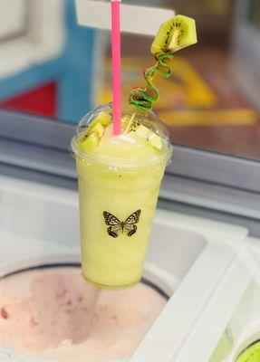 Kiwi blended drink