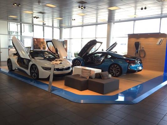 The i8 "dream gallery"