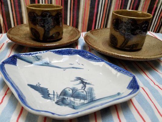 My purchase of a teacup/saucer set and a plate for a side dish (mamezara)